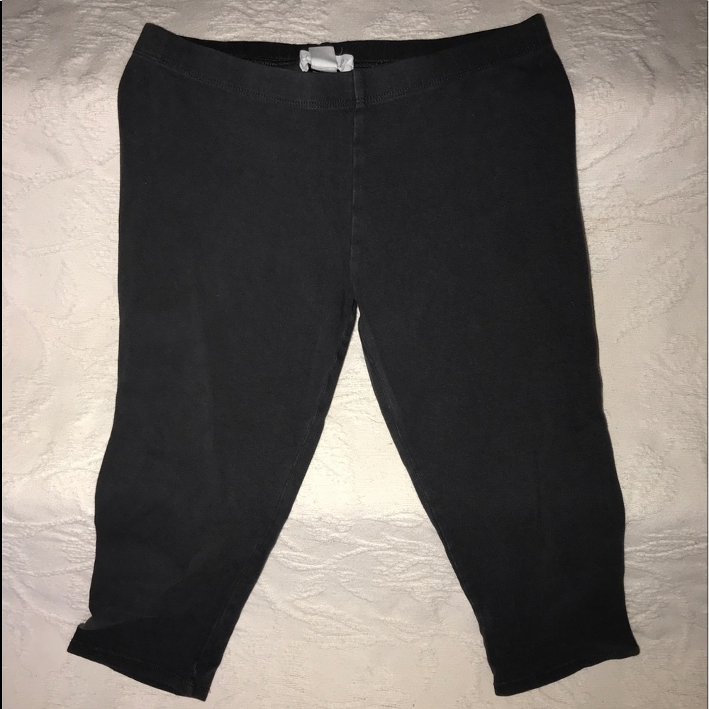 Forever 21 Grey Copped Leggings